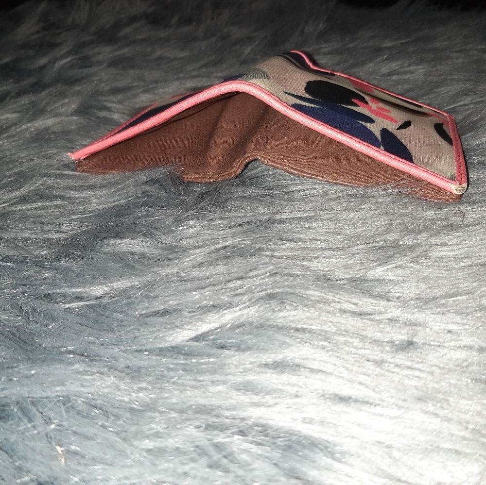 Fossil Small Wallet - Picture 4 of 6